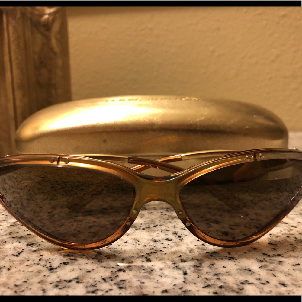 Louis Vuitton Cat eye/Cleopatra Sunglasses